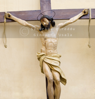 Gesù crocifisso - Congregazione Mariana degli Artieri di Cagliari - Immagini di Sandrina Pireddu e Giovanna Usala